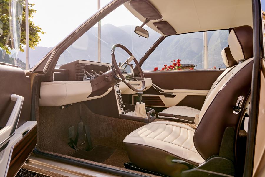 Интерьер BMW 2002 ti Garmisch Recreation 2019 года  (фото 56 из 192)